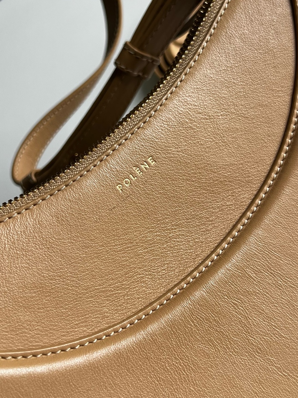 Polène Numéro Dix
EDITION SMOOTH BEIGE - Picture 2 of 7